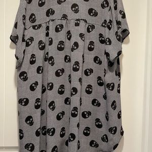 Torrid 3X skull blouse